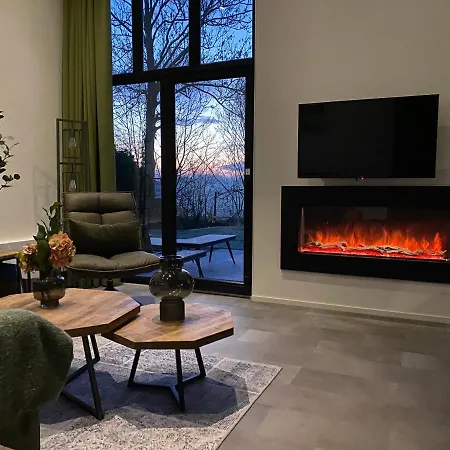 In Bester Lage - Dachterrasse Mit Meerblick - Grosser Eingezaeunter Garten - Kinderfreundlich - Hunde Inklusive - 4 Sterne - Direkt Am - Pool Inklusive بيت للعطل *