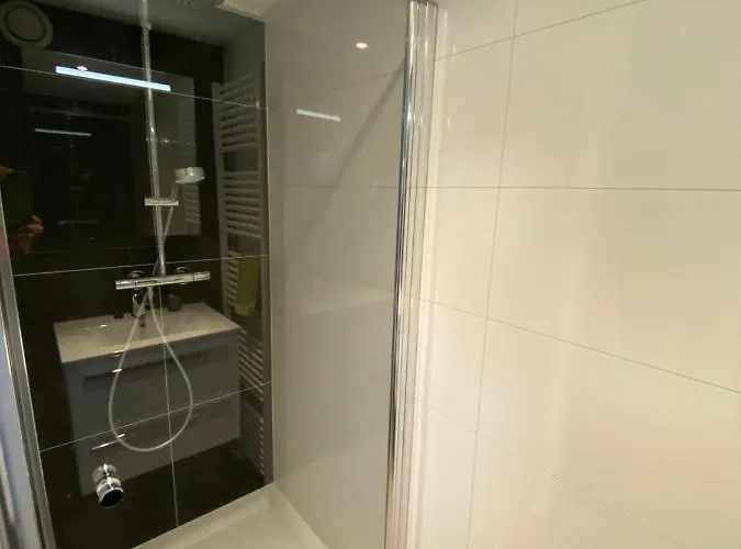 Dom wakacyjny In Bester Lage - Dachterrasse Mit Meerblick - Grosser Eingezaeunter Garten - Kinderfreundlich - Hunde Inklusive - 4 Sterne - Direkt Am - Pool Inklusive *