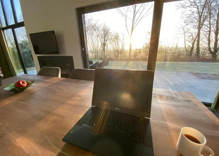 In Bester Lage - Dachterrasse Mit Meerblick - Grosser Eingezaeunter Garten - Kinderfreundlich - Hunde Inklusive - 4 Sterne - Direkt Am - Pool Inklusive Hulshorst