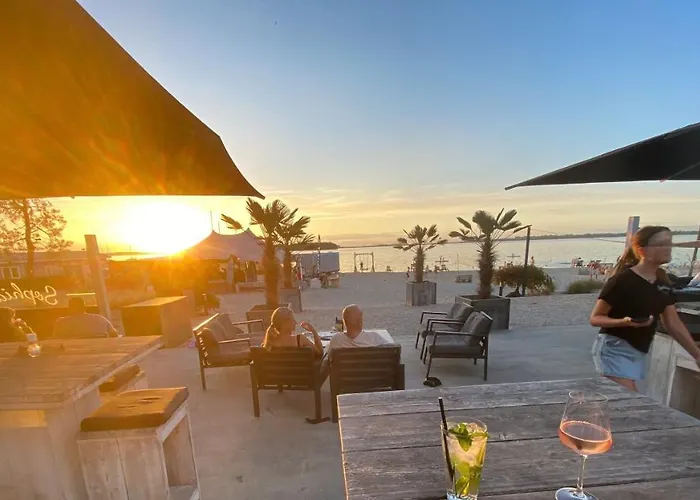 In Bester Lage - Dachterrasse Mit Meerblick - Grosser Eingezaeunter Garten - Kinderfreundlich - Hunde Inklusive - 4 Sterne - Direkt Am - Pool Inklusive * Hulshorst