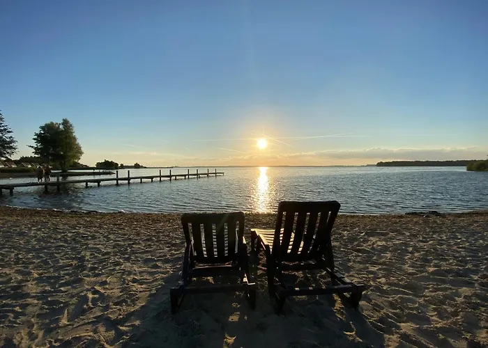 In Bester Lage - Dachterrasse Mit Meerblick - Grosser Eingezaeunter Garten - Kinderfreundlich - Hunde Inklusive - 4 Sterne - Direkt Am - Pool Inklusive