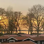In Bester Lage - Dachterrasse Mit Meerblick - Großer Eingezäunter Garten - Kinderfreundlich - Hunde Inklusive - 4 Sterne - Direkt Am - Pool Inklusive Ferienhaus