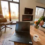 In Bester Lage - Dachterrasse Mit Meerblick - Großer Eingezäunter Garten - Kinderfreundlich - Hunde Inklusive - 4 Sterne - Direkt Am - Pool Inklusive Ferienhaus Hulshorst