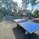 In Bester Lage - Dachterrasse Mit Meerblick - Großer Eingezäunter Garten - Kinderfreundlich - Hunde Inklusive - 4 Sterne - Direkt Am - Pool Inklusive *