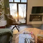 In Bester Lage - Dachterrasse Mit Meerblick - Großer Eingezäunter Garten - Kinderfreundlich - Hunde Inklusive - 4 Sterne - Direkt Am - Pool Inklusive *