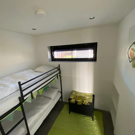 In Bester Lage - Dachterrasse Mit Meerblick - Grosser Eingezaeunter Garten - Kinderfreundlich - Hunde Inklusive - 4 Sterne - Direkt Am - Pool Inklusive *