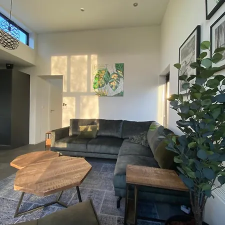 Дом отдыха In Bester Lage - Dachterrasse Mit Meerblick - Grosser Eingezaeunter Garten - Kinderfreundlich - Hunde Inklusive - 4 Sterne - Direkt Am - Pool Inklusive Хульсхорст