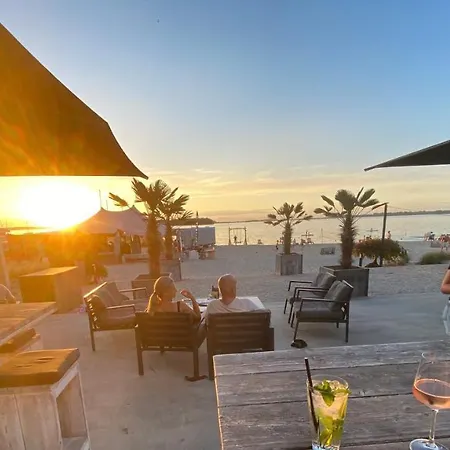 In Bester Lage - Dachterrasse Mit Meerblick - Grosser Eingezaeunter Garten - Kinderfreundlich - Hunde Inklusive - 4 Sterne - Direkt Am - Pool Inklusive * Хульсхорст