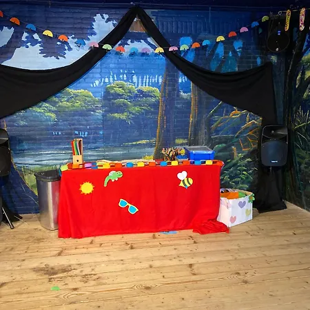 In Bester Lage - Dachterrasse Mit Meerblick - Grosser Eingezaeunter Garten - Kinderfreundlich - Hunde Inklusive - 4 Sterne - Direkt Am - Pool Inklusive Сasa de vacaciones Hulshorst