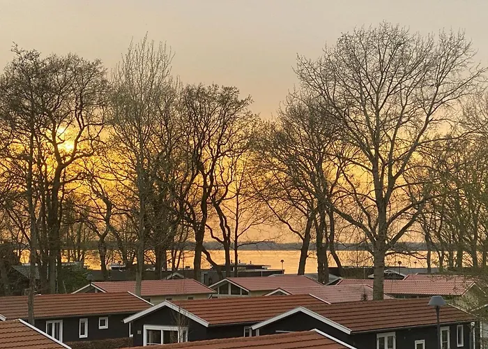 In Bester Lage - Dachterrasse Mit Meerblick - Grosser Eingezaeunter Garten - Kinderfreundlich - Hunde Inklusive - 4 Sterne - Direkt Am - Pool Inklusive 펜션