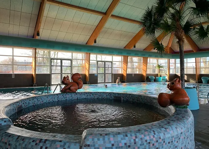 In Bester Lage - Dachterrasse Mit Meerblick - Grosser Eingezaeunter Garten - Kinderfreundlich - Hunde Inklusive - 4 Sterne - Direkt Am - Pool Inklusive *