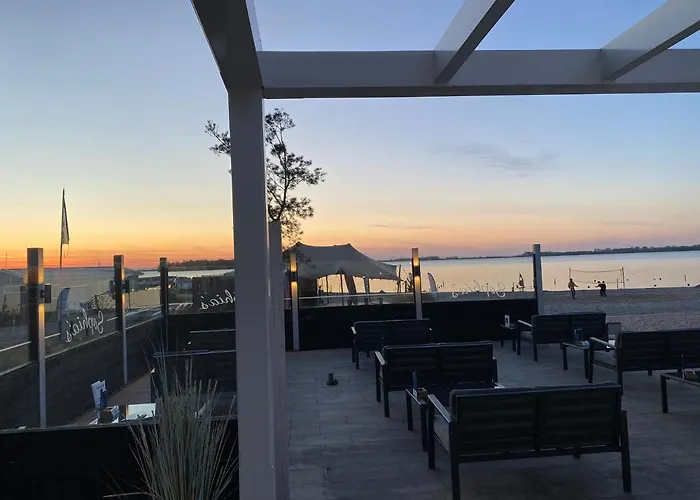 Villa: Beachfront With Sea View Terrace And Pet-friendly Garden Holiday home