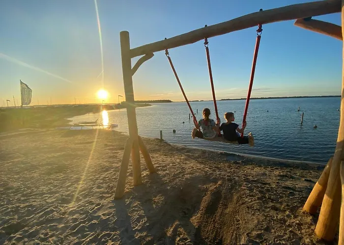 In Bester Lage - Dachterrasse Mit Meerblick - Grosser Eingezaeunter Garten - Kinderfreundlich - Hunde Inklusive - 4 Sterne - Direkt Am - Pool Inklusive Сasa de vacaciones Hulshorst
